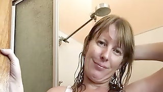Tmavé chlpaté MILF